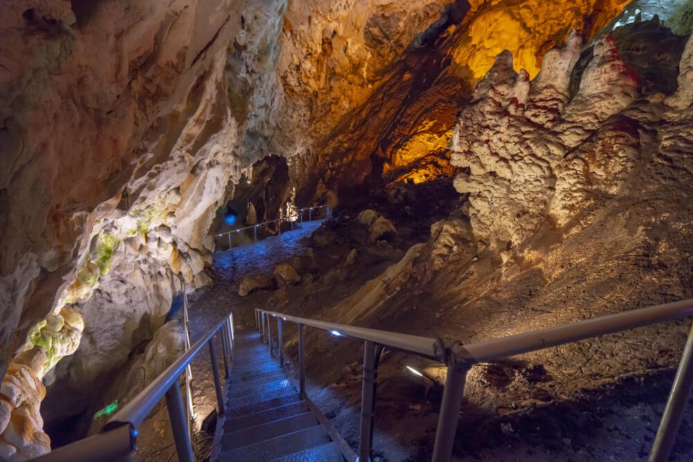 Vrelo Cave